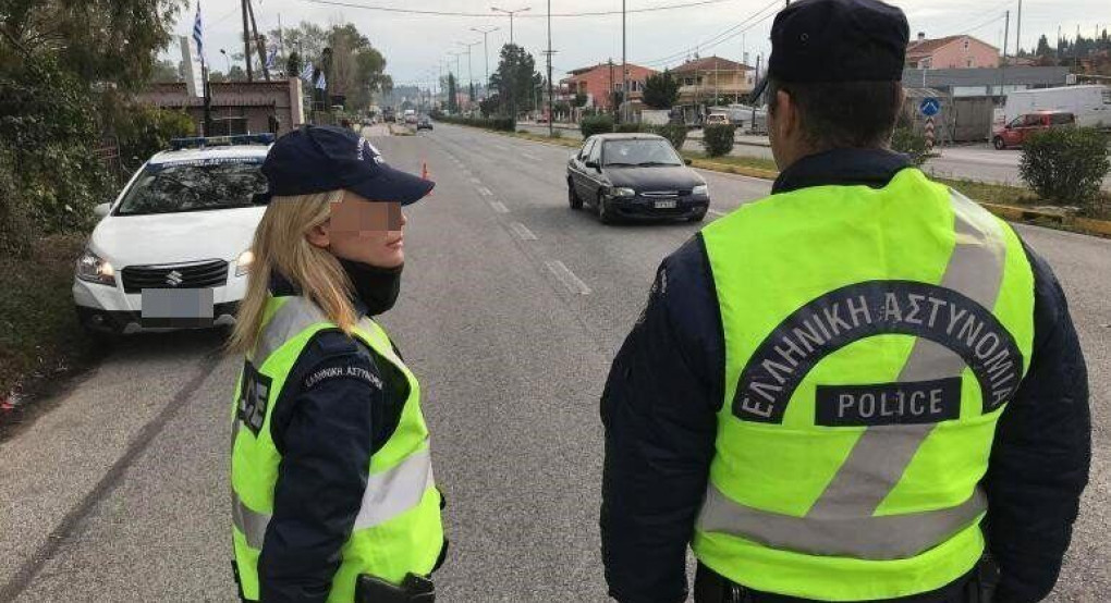 Κοντά στις 10.000 οι παραβιάσεις του ΚΟΚ τον Ιούλιο : Σουμβουλες της τροχαίας