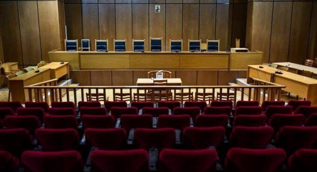 Κάθειρξη 14 μηνών στον γονιό που κουτούλησε καθηγητή