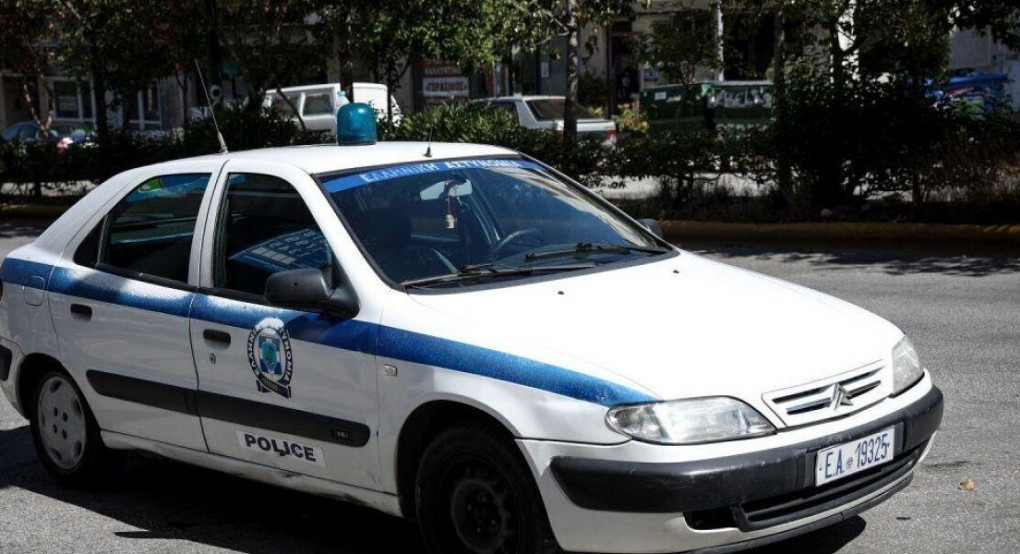 ΕΛ.ΑΣ: Χειροπέδες σε αλλοδαπό που εντοπίστηκε να μεταφέρει δραπέτη - Αναζητούνταν 4 χρόνια