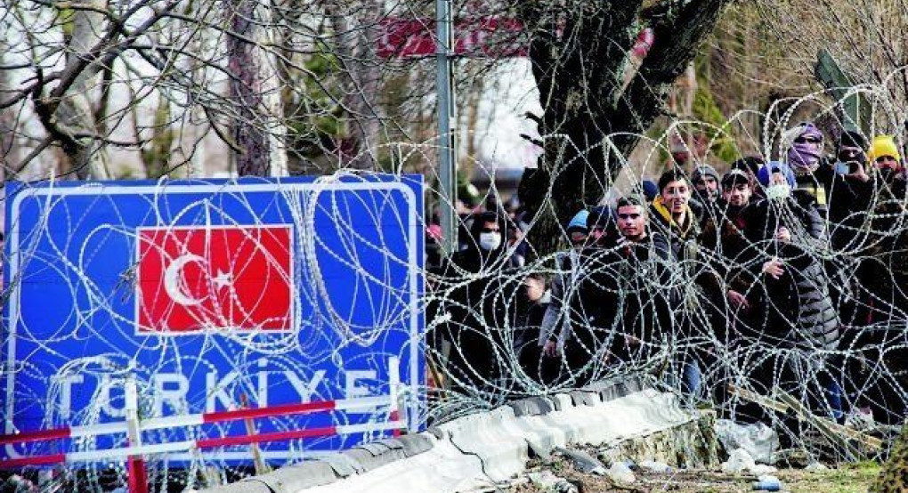 Ψυχολογικός πόλεμος στον Έβρο: Με πυροτεχνήματα και εμβατήρια προκαλούν οι Τούρκοι