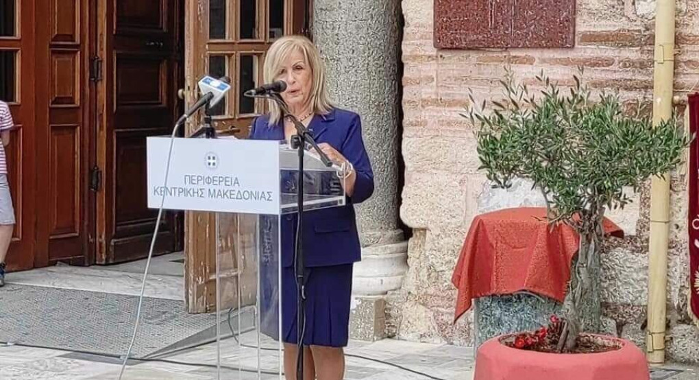Αθηνά Αηδονα: Τιμούμε τους προγόνους μας 