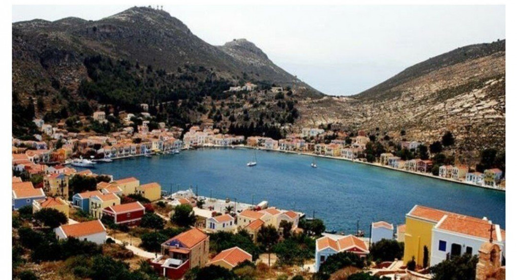 Προσήγαγαν Γερμανούς δημοσιογράφους στο Καστελλόριζο με την κατηγορία της κατασκοπείας