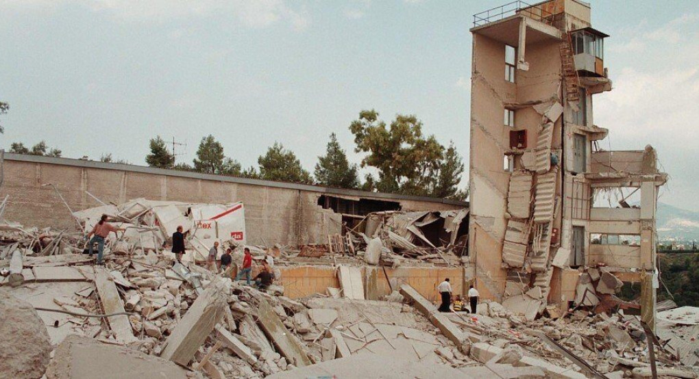 21 χρόνια από τα 15 δευτερόλεπτα που βύθισαν στη θλίψη όλη τη χώρα