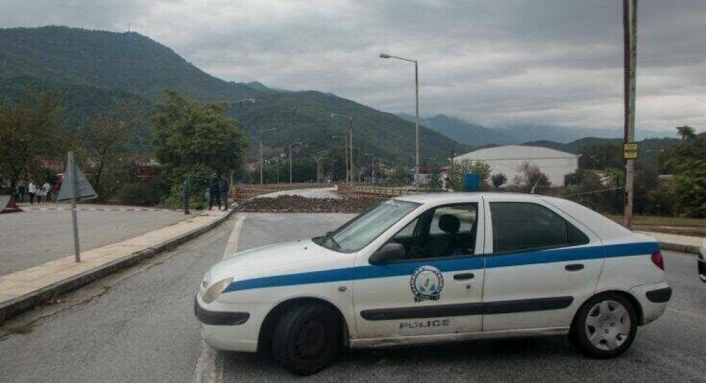 Αγωνία για 40 κατοίκους του χωριού Οξυά που βρίσκονται εγκλωβισμένοι στο μοναστήρι