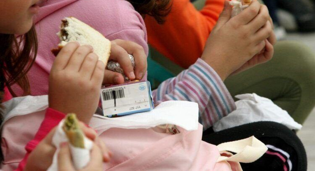 Σχολικά γεύματα για 185.311 μαθητές σχολείων από 77 ομάδες δήμων σε όλη την Ελλάδα