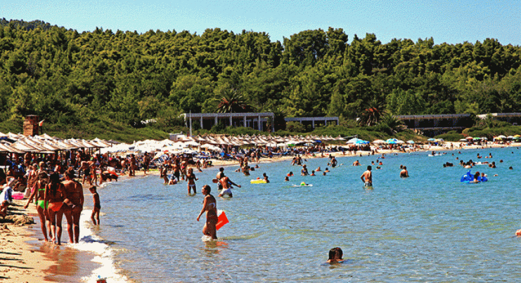 Βαλκάνιοι και κοινωνικός τουρισμός “κατακλύζουν” τα ενοικιαζόμενα δωμάτια στη Χαλκιδική Βαλκάνιοι και κοινωνικός τουρισμός “κατακλύζουν” τα ενοικιαζόμενα δωμάτια στη Χαλκιδική