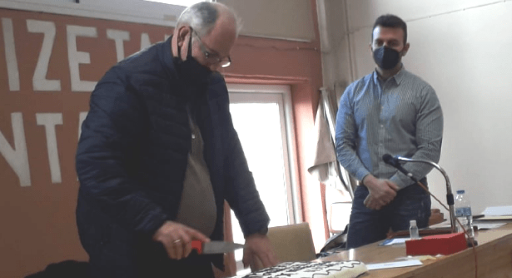 «Ζεστή» εκδήλωση με πολλά δώρα στην κοπή πίτας των αδειούχων Ψυκτικών και Κλιματιστικών Εγκαταστάσεων Ν. Πέλλας «Ζεστή» εκδήλωση με πολλά δώρα στην κοπή πίτας των αδειούχων Ψυκτικών και Κλιματιστικών Εγκαταστάσεων Ν. Πέλλας