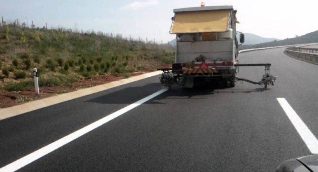 Εργασίες διαγράμμισης στην Εθνική Οδό 2 Θεσσαλονίκης-Έδεσσας από την Περιφέρεια Κεντρικής Μακεδονίας Εργασίες διαγράμμισης στην Εθνική Οδό 2 Θεσσαλονίκης-Έδεσσας από την Περιφέρεια Κεντρικής Μακεδονίας