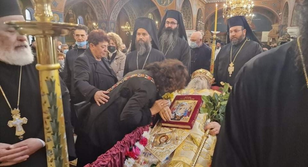 Συντετριμμέμη η Βούλα Πατουλίδου Συντετριμμέμη η Βούλα Πατουλίδου