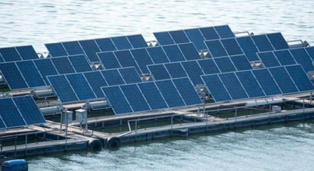 Πλωτά φωτοβολταϊκά σε ελληνικές φυσικές και τεχνητές λίμνες προτείνει το ΕΒΕΘ Πλωτά φωτοβολταϊκά σε ελληνικές φυσικές και τεχνητές λίμνες προτείνει το ΕΒΕΘ