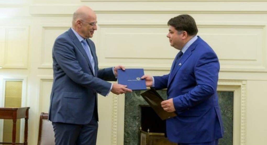 Συνάντηση του Έλληνα ΥΠΕΞ με τον Αμερικανό πρέσβη – Ανταλλαγή ρηματικών διακοινώσεων για την αμυντική συμφωνία Συνάντηση του Έλληνα ΥΠΕΞ με τον Αμερικανό πρέσβη – Ανταλλαγή ρηματικών διακοινώσεων για την αμυντική συμφωνία