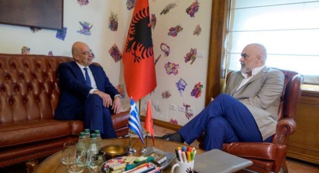 Στα Τίρανα ο Δένδιας: Η συμφωνία με την Αλβανία για την ΑΟΖ είναι ο τρόπος επίλυσης των διαφορών