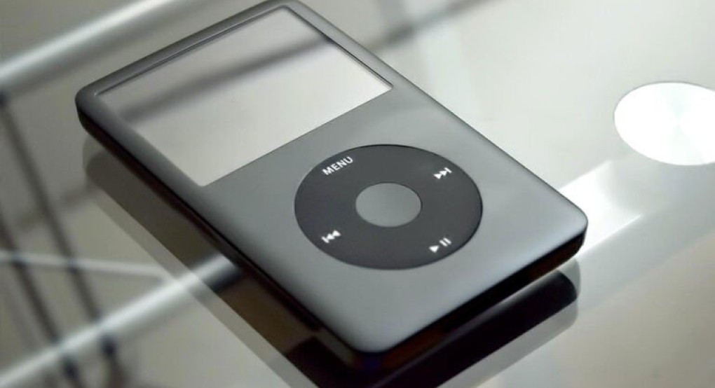 Τέλος εποχής μετά από 21 χρόνια για το iPod της Apple, που έφερε επανάσταση στην ψηφιακή μουσική Τέλος εποχής μετά από 21 χρόνια για το iPod της Apple, που έφερε επανάσταση στην ψηφιακή μουσική