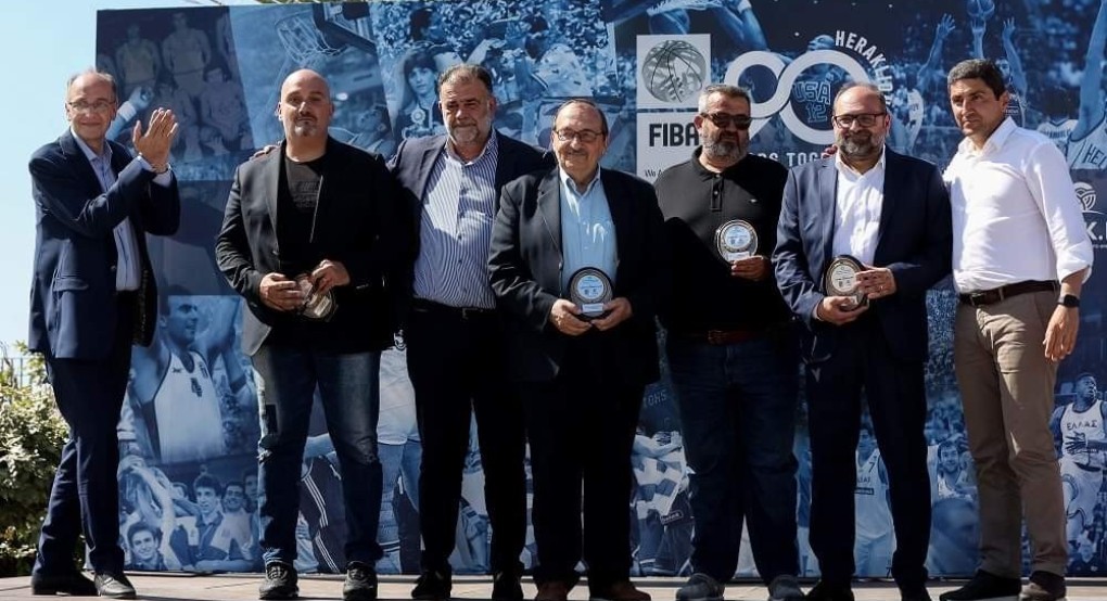 Με τις βραβεύσεις των παραγόντων μπάσκετ της Κρήτης «έπεσε» η αυλαία των εορταστικών εκδηλώσεων για τα 90α «γενέθλια» της FIBA Με τις βραβεύσεις των παραγόντων μπάσκετ της Κρήτης «έπεσε» η αυλαία των εορταστικών εκδηλώσεων για τα 90α «γενέθλια» της FIBA