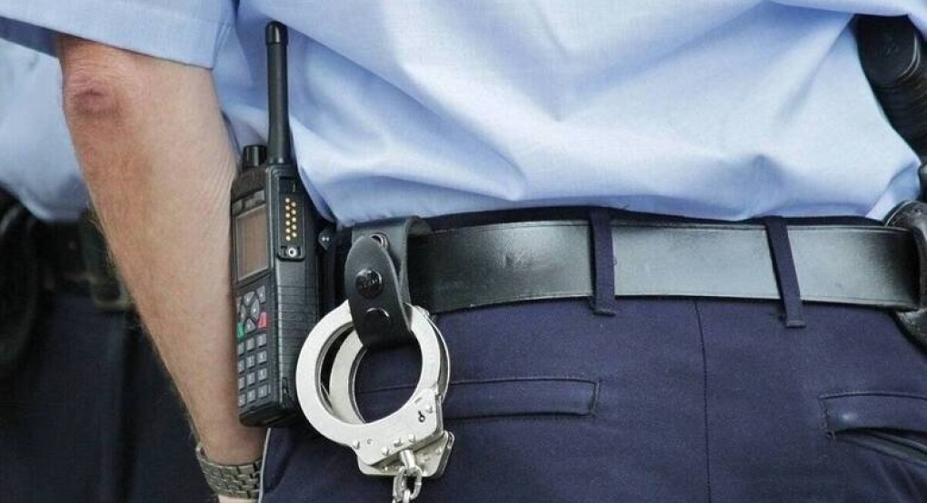 Βέροια: Συνελήφθησαν δύο γυναίκες για κλοπή ηλικιωμένου Βέροια: Συνελήφθησαν δύο γυναίκες για κλοπή ηλικιωμένου