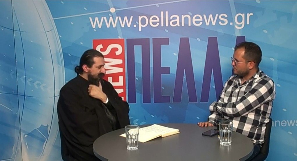 Διάλογοι: Ο Άγιος Χριστοφόρος προστάτης των οδηγών Διάλογοι: Ο Άγιος Χριστοφόρος προστάτης των οδηγών