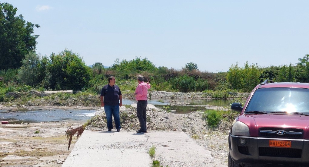 Ασφάλεια και λειτουργικότητα στον Ασπροπόταμο, με παρεμβάσεις της Αντιπεριφέρειας Πέλλας Ασφάλεια και λειτουργικότητα στον Ασπροπόταμο, με παρεμβάσεις της Αντιπεριφέρειας Πέλλας
