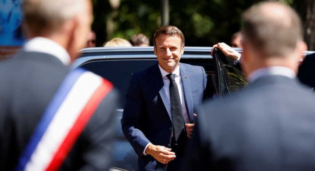 Βουλευτικές εκλογές Γαλλία: Η παράταξη του Μακρόν «Μαζί» πρώτη με το 25,75% των ψήφων, έναντι 25,66% της «Λαϊκής Ένωσης» του Ζαν-Λικ Μελανσόν Βουλευτικές εκλογές Γαλλία: Η παράταξη του Μακρόν «Μαζί» πρώτη με το 25,75% των ψήφων, έναντι 25,66% της «Λαϊκής Ένωσης» του Ζαν-Λικ Μελανσόν