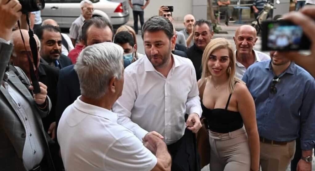 Στο πλευρό του Νίκου Ανδρουλάκη Στο πλευρό του Νίκου Ανδρουλάκη