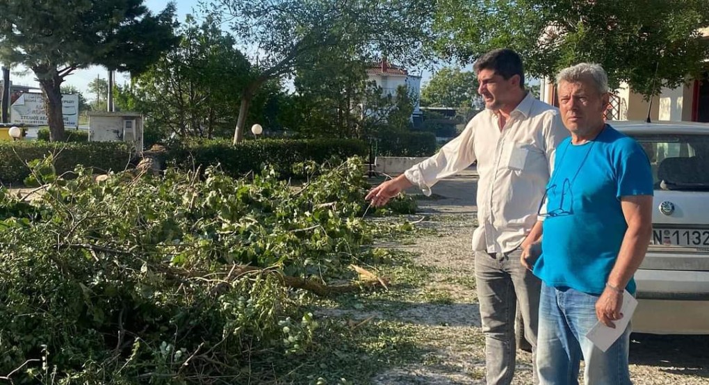 "Αυτοψία" Φουντουκίδη στις καταστροφές της Δ.Ε. Πέλλας "Αυτοψία" Φουντουκίδη στις καταστροφές της Δ.Ε. Πέλλας