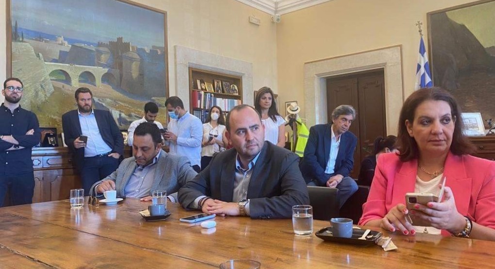 Ο Λάκης Βασιλειάδης για την επίσκεψη του στη Ρόδο Ο Λάκης Βασιλειάδης για την επίσκεψη του στη Ρόδο