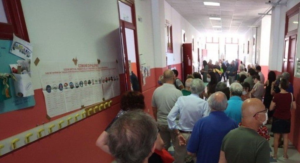Ιταλία: Δεύτερος γύρος σε 65 δήμους - Ενδιαφέρον για την αναμέτρηση στην Βερόνα Ιταλία: Δεύτερος γύρος σε 65 δήμους - Ενδιαφέρον για την αναμέτρηση στην Βερόνα