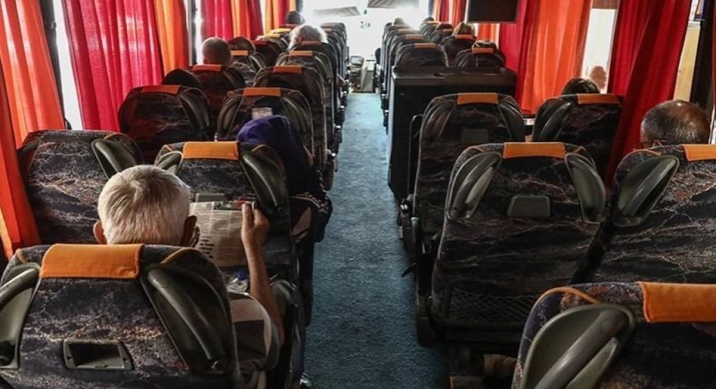 Ξάνθη: Οδηγός του ΚΤΕΛ ζήτησε σε κοπέλα να κατέβει από το λεωφορείο επειδή φορούσε τοπάκι
