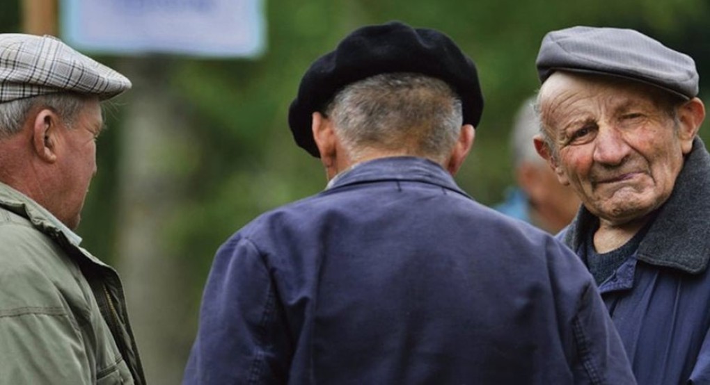 Ενίσχυση ή μποναμά για σύνταξη επιλέγουν οι άνω των 67 Γάλλοι αγρότες Ενίσχυση ή μποναμά για σύνταξη επιλέγουν οι άνω των 67 Γάλλοι αγρότες