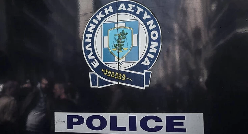 Πάτρα: Νεαρός έπεσε με πατίνι σε τζαμαρία, πήγε νοσοκομείο και τελικά συνελήφθη για ναρκωτικά Πάτρα: Νεαρός έπεσε με πατίνι σε τζαμαρία, πήγε νοσοκομείο και τελικά συνελήφθη για ναρκωτικά