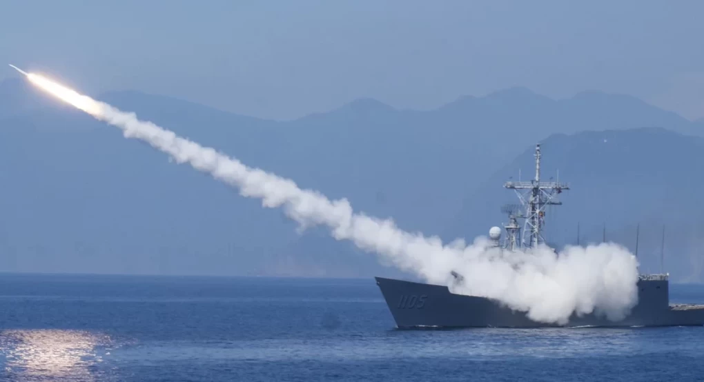 Η Κίνα εκτόξευσε πυραύλους κοντά σε Ταϊβάν και Ιαπωνία -Παγκόσμια ανησυχία Η Κίνα εκτόξευσε πυραύλους κοντά σε Ταϊβάν και Ιαπωνία -Παγκόσμια ανησυχία