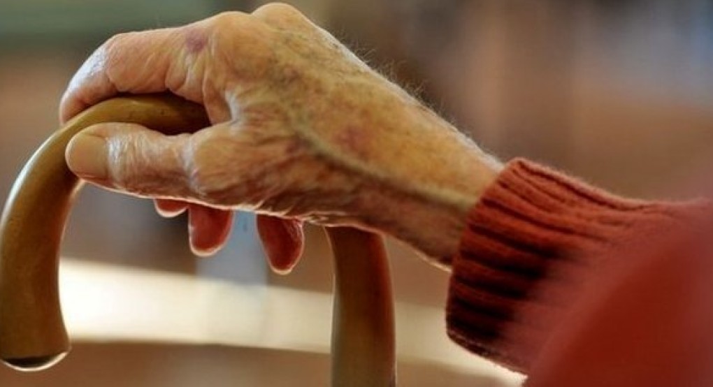 «Μαϊμού» γιατρός εξαπάτησε ηλικιωμένη με δήθεν ασθένεια της κόρης της «Μαϊμού» γιατρός εξαπάτησε ηλικιωμένη με δήθεν ασθένεια της κόρης της