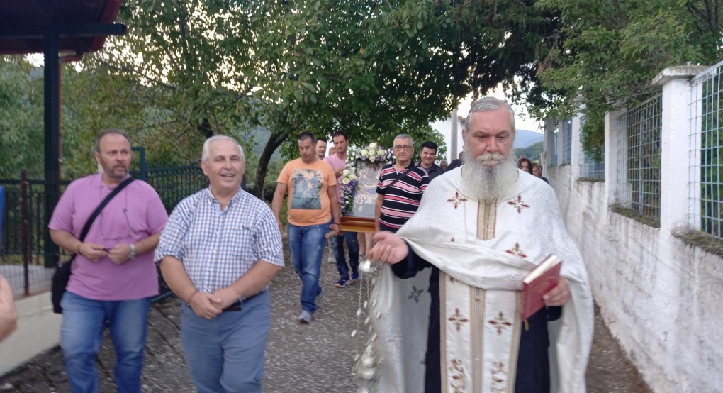 Η Ορθοδοξία γιορτάζει την Μητέρα του Θεού, τα χωριά μας ζωντανεύουν