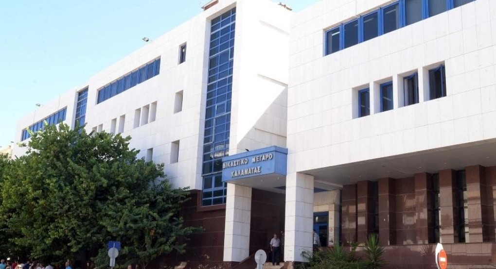 Για απόπειρα ανθρωποκτονίας ο 50χρονος που πέταξε οξύ στην πρώην σύζυγό του Για απόπειρα ανθρωποκτονίας ο 50χρονος που πέταξε οξύ στην πρώην σύζυγό του