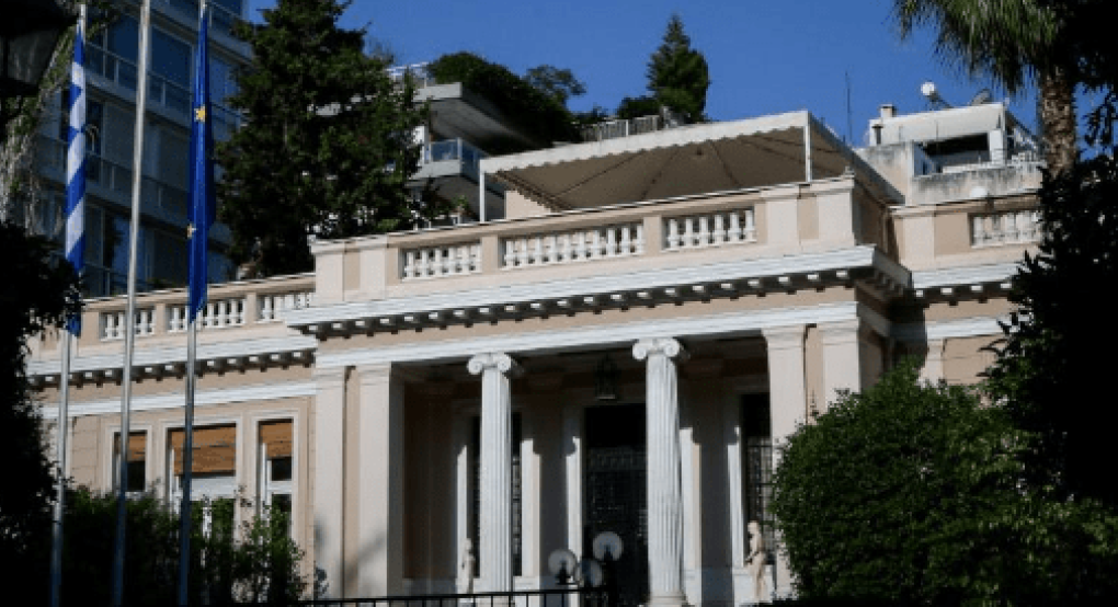 Αρση των μνημονιακών περιορισμών στα εργασιακά εξετάζει το Μαξίμου Αρση των μνημονιακών περιορισμών στα εργασιακά εξετάζει το Μαξίμου