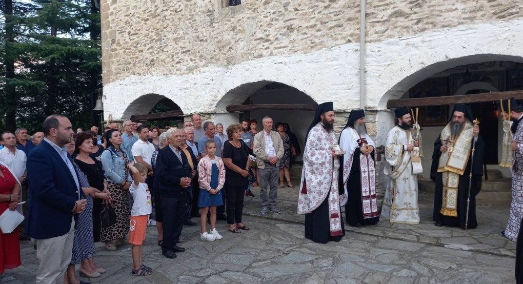 Ιερά Μονή Αρχαγγέλου Μιχαήλ: Λαμπρός πανηγυρικός εσπερινός