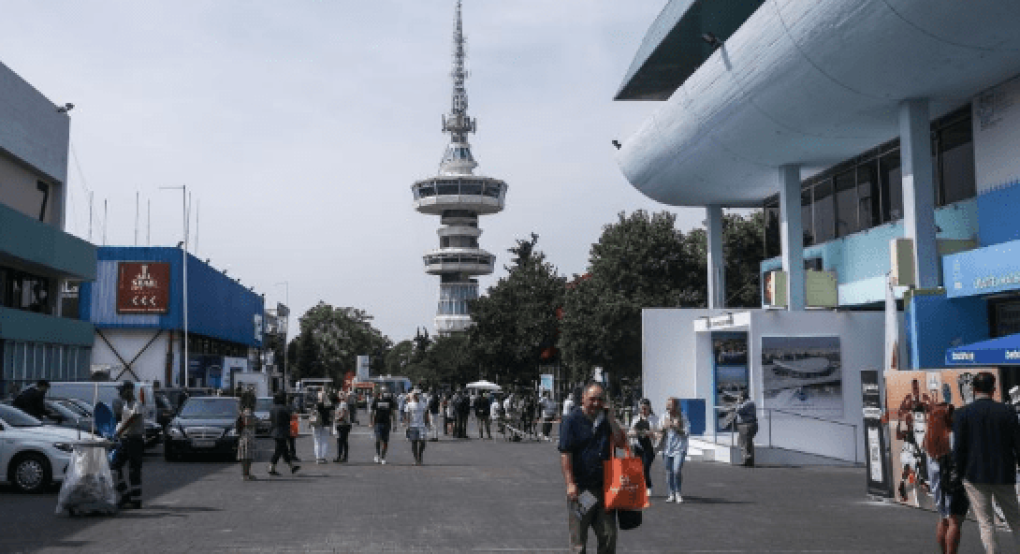 Κρ. Αρσένης: Παράνομα θεάματα με γεράκια στη φετινή ΔΕΘ Κρ. Αρσένης: Παράνομα θεάματα με γεράκια στη φετινή ΔΕΘ