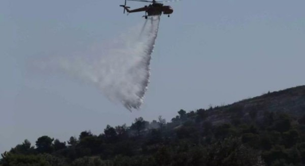 Φωτιά στο Χαϊδάρι: Επιχειρούν εναέρια μέσα