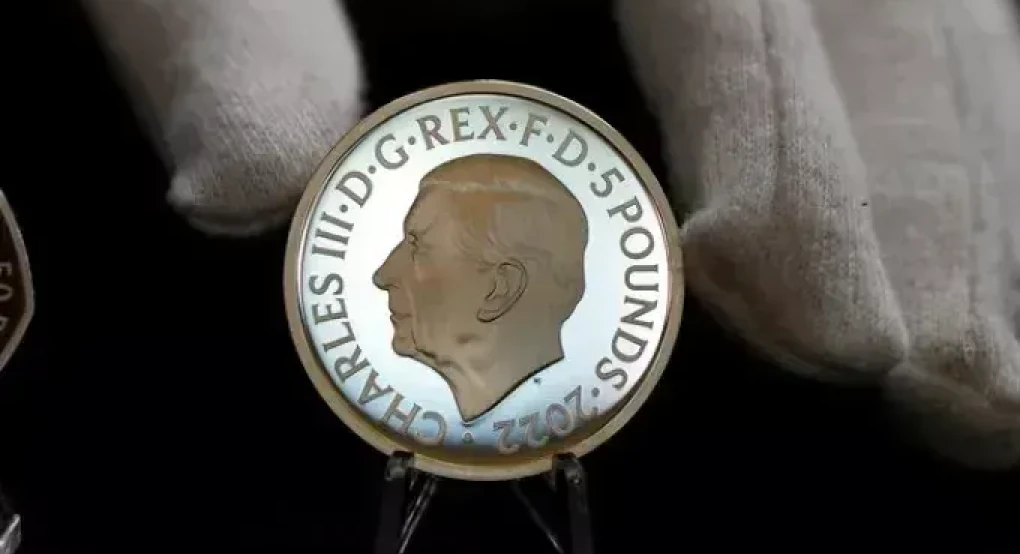 Το πορτρέτο του Κάρολου στα νέα νομίσματα της Βρετανίας