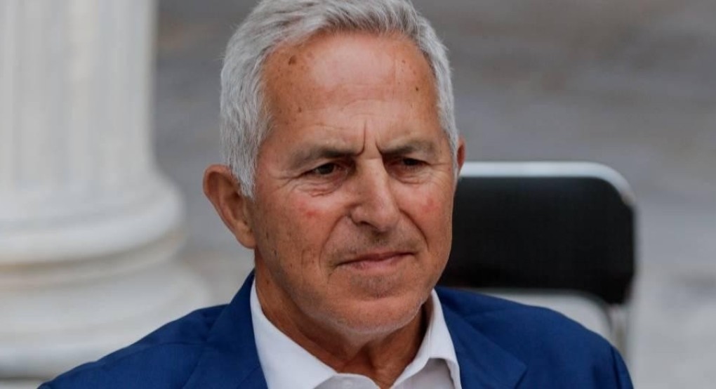 Οργή για το fake news με τον Ευ. Αποστολάκη και αναδίπλωση απ' τον ΣΚΑΪ Οργή για το fake news με τον Ευ. Αποστολάκη και αναδίπλωση απ' τον ΣΚΑΪ