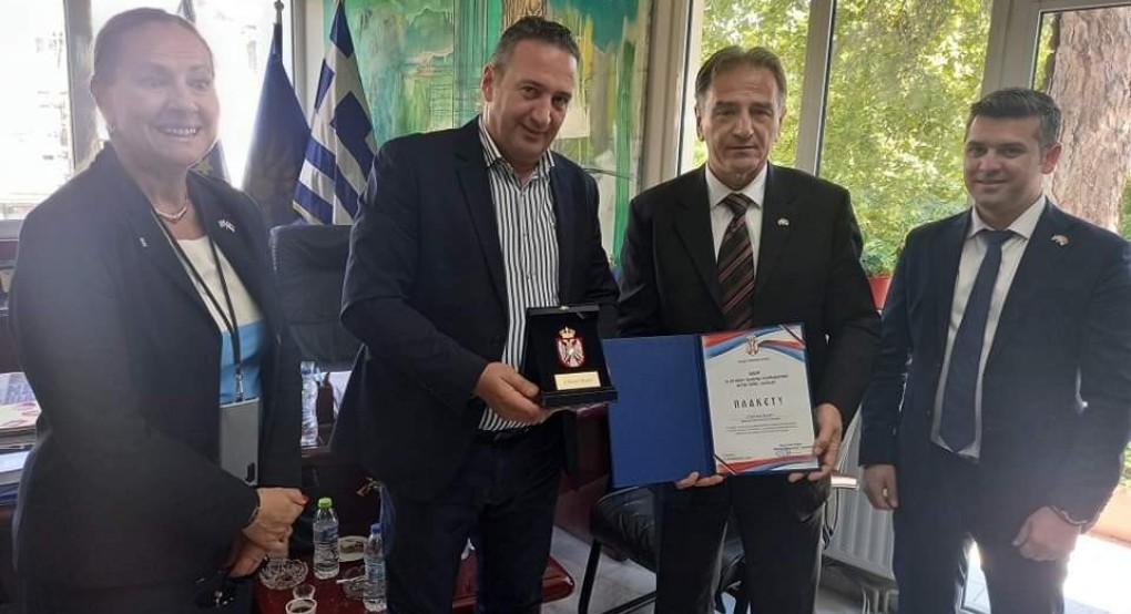 Ύψιστη τιμή για τον Δήμαρχο Αλμωπίας Ύψιστη τιμή για τον Δήμαρχο Αλμωπίας