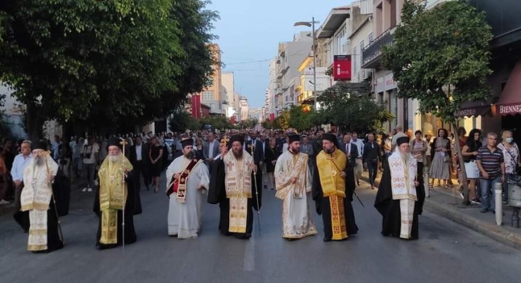Εκατοντάδες πιστοί προσκύνησαν τον Άγιο Ανδρέα Εκατοντάδες πιστοί προσκύνησαν τον Άγιο Ανδρέα