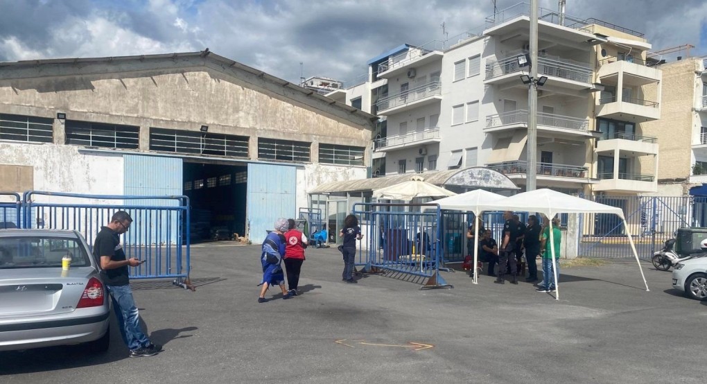 Στο λιμάνι της Καλαμάτας μεταφέρονται 85 μετανάστες που περισυνελέγησαν ανοιχτά της Πύλου Στο λιμάνι της Καλαμάτας μεταφέρονται 85 μετανάστες που περισυνελέγησαν ανοιχτά της Πύλου