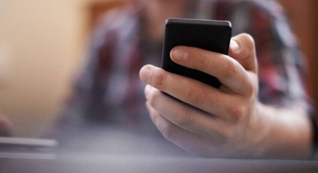 Βέροια: Τηλεφωνικές απάτες με υποτιθέμενα τροχαία εξιχνίασε η ΕΛ.ΑΣ – Συνελήφθη 37χρονος Βέροια: Τηλεφωνικές απάτες με υποτιθέμενα τροχαία εξιχνίασε η ΕΛ.ΑΣ – Συνελήφθη 37χρονος