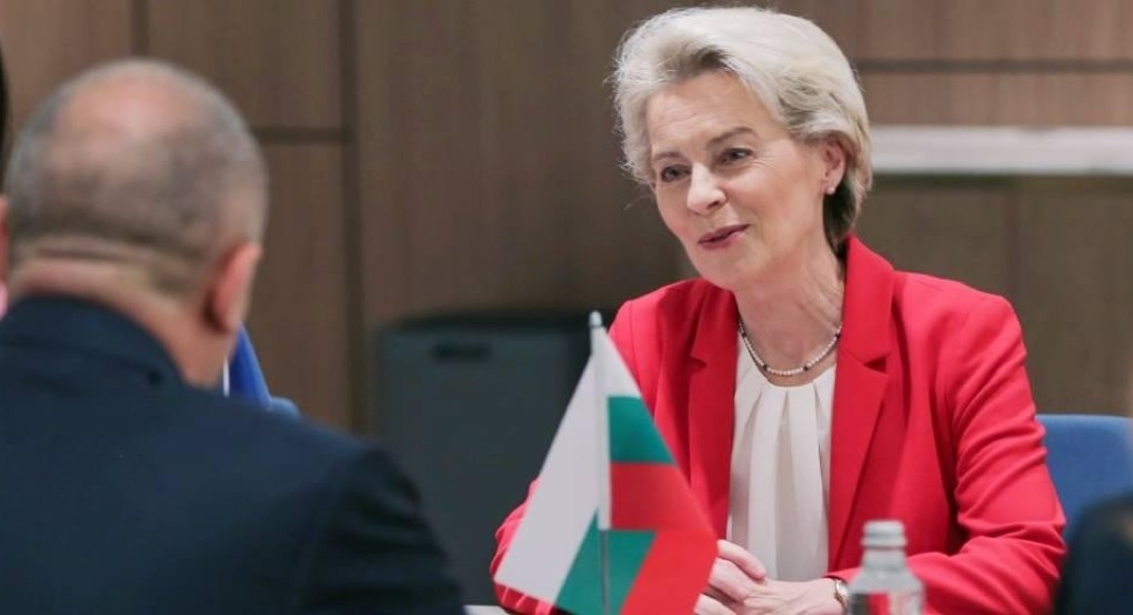 Καθησυχάζει η Ούρσουλα φον ντερ Λάιεν για τις ροές φυσικού αερίου στην Ευρώπη Καθησυχάζει η Ούρσουλα φον ντερ Λάιεν για τις ροές φυσικού αερίου στην Ευρώπη