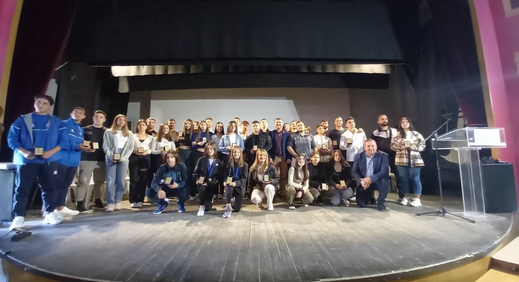 Ο Δήμος Αλμωπίας τίμησε τους μαθητές της Αλμωπίας