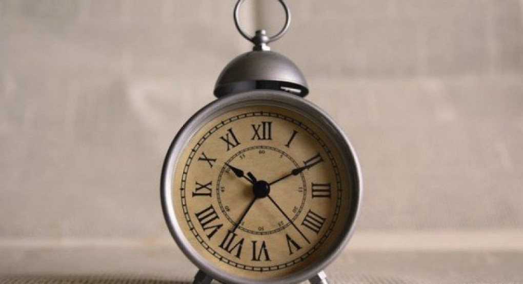 Αλλαγή ώρας: Γιατί δεν καταργείται – Πότε γυρίζουμε τα ρολόγια