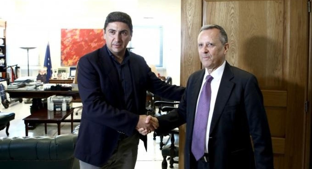 Στο τραπέζι (ξανά) για το Μητρώο Σωματείων, ΕΠΟ και Αυγενάκης Στο τραπέζι (ξανά) για το Μητρώο Σωματείων, ΕΠΟ και Αυγενάκης