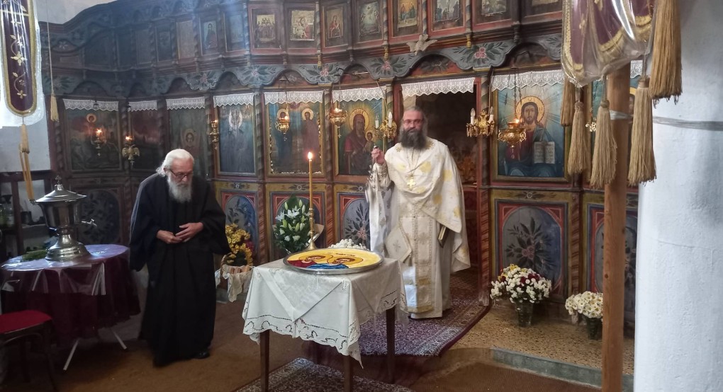 Πανηγυρίζουν οι Άγιοι Αναργύροι στην Ακρητική ΄Λαγκαδιά