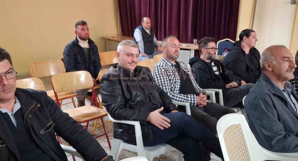 Στη Σκύδρα ο Νίκος Παρούτογλου-παρακολούθησε το αφιέρωμα στον Πόντο του συλλόγου Συμβαδί-ζω Στη Σκύδρα ο Νίκος Παρούτογλου-παρακολούθησε το αφιέρωμα στον Πόντο του συλλόγου Συμβαδί-ζω