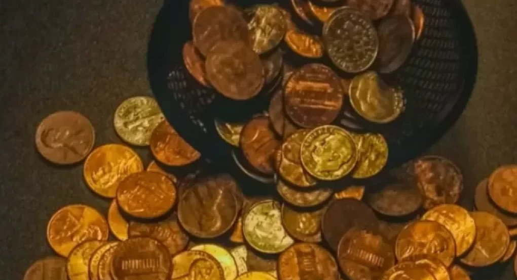 Λάρισα: Στα «μαχαίρια» οικογένεια για 4.600 κλεμμένες λίρες